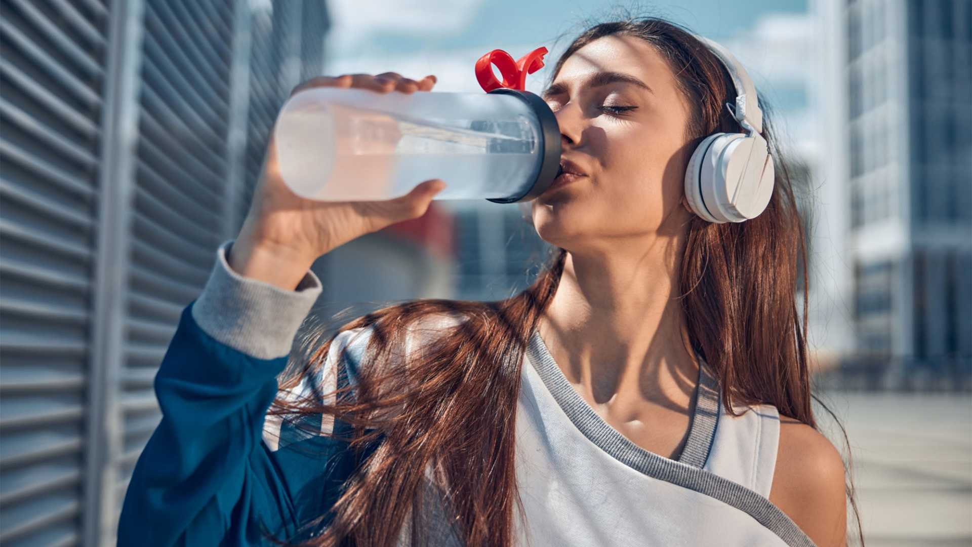 فوائد شرب الماء بانتظام مفتاح الحياة والصحة المثالية